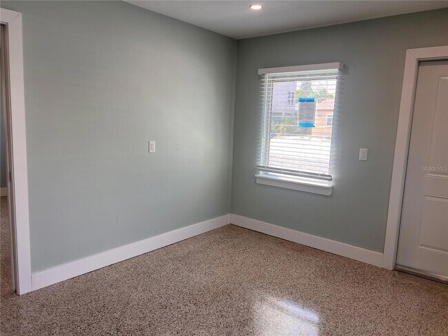 Building Photo - 40 82nd Ave