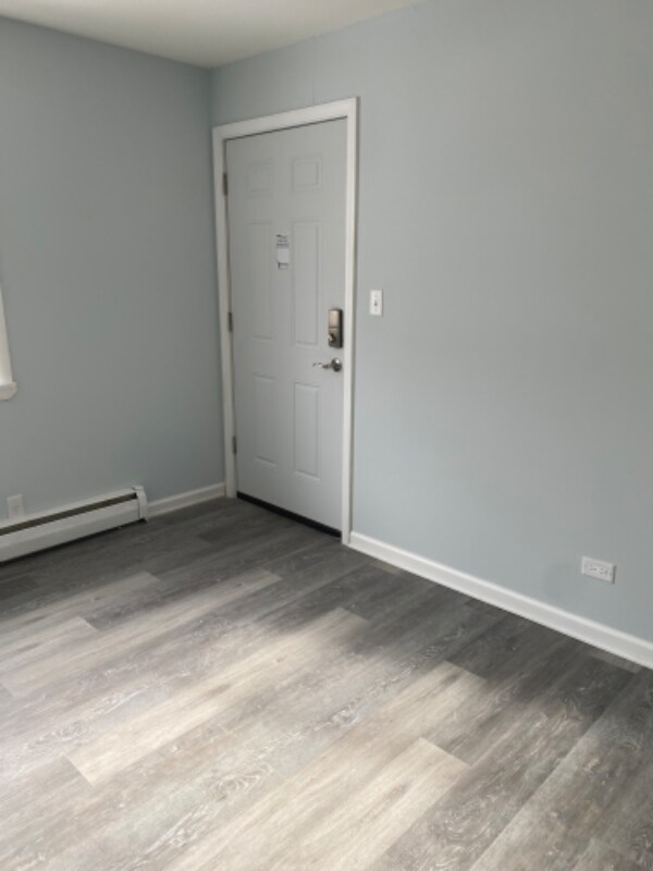 Building Photo - 398 N 3rd Ave