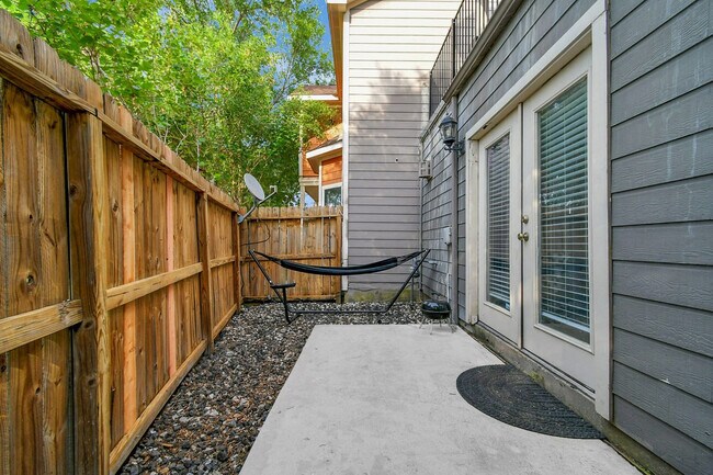 Building Photo - 2905 Baer St