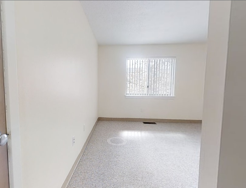 Building Photo - 152 N Beacon St
