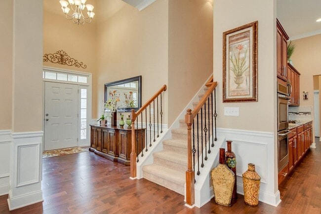 Building Photo - 4717 Southwind Rd