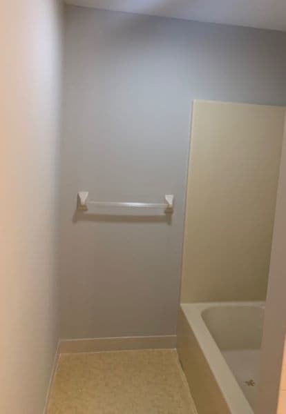 Building Photo - 4 BDRM/2.5BA Home available in Bexhill Subdivision.