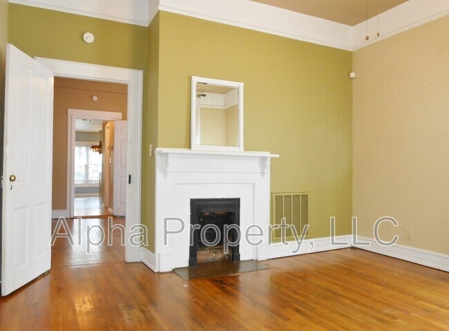 Building Photo - 111 4th St