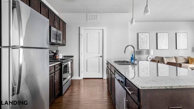 Building Photo - 4300 Cromwell Dr
