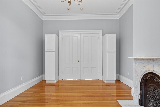 Building Photo - 20 Harvard St