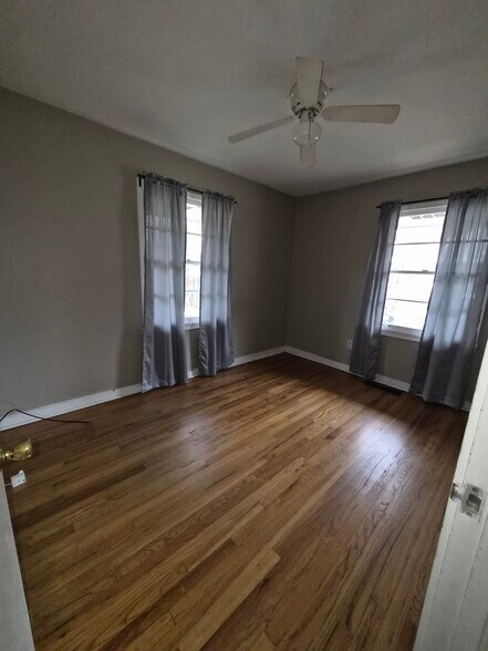 Building Photo - 418 Ewing St NW