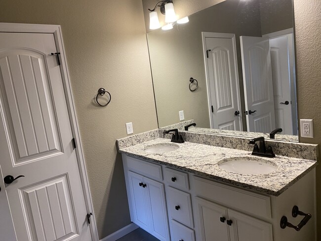 Building Photo - 4777 Copeland Cir