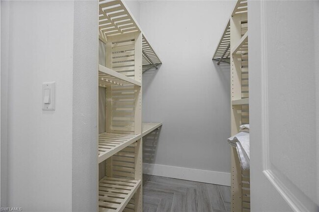 Building Photo - 5360 Brin Way