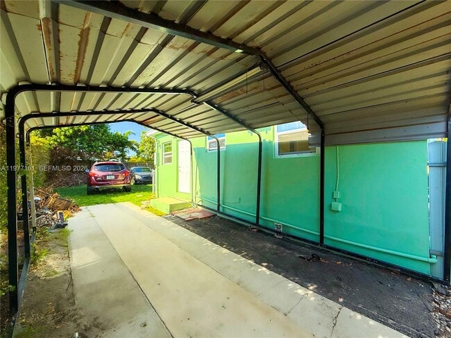 Building Photo - 1141 NE 154th Terrace