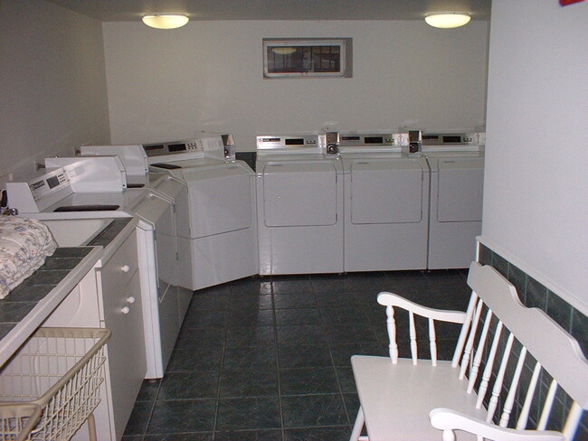 Laundry Room - 79 Harvey St