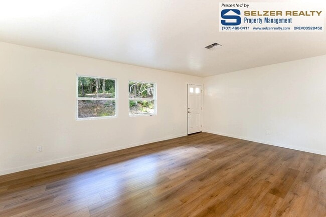 Building Photo - 25053 Robin Cir