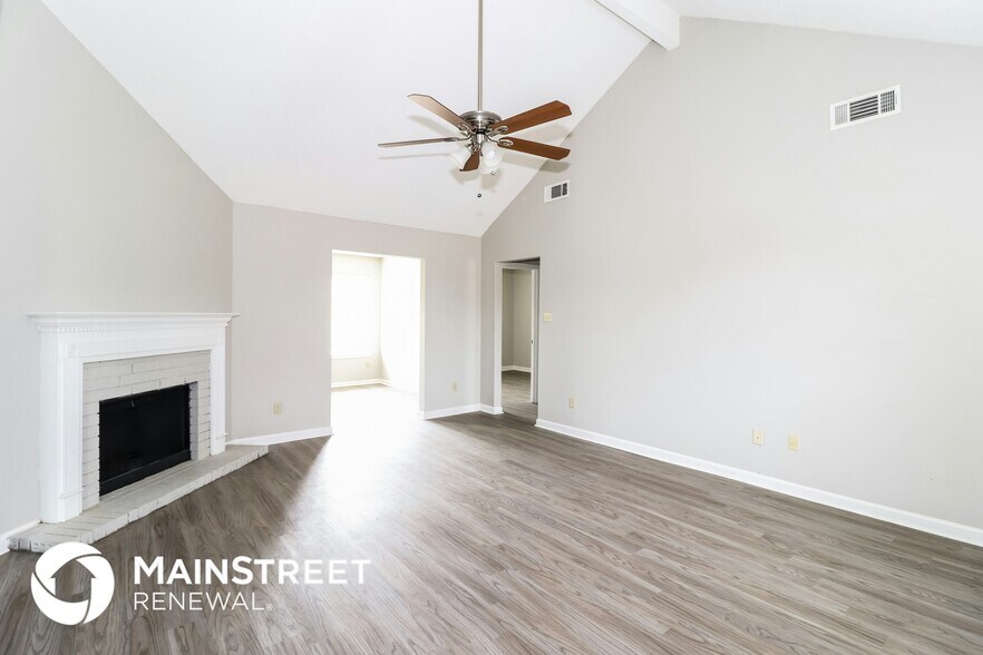 Building Photo - 5536 Terri Lynn Cove