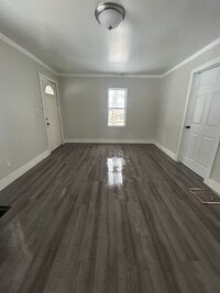 Building Photo - 1 bedroom 1 bath House