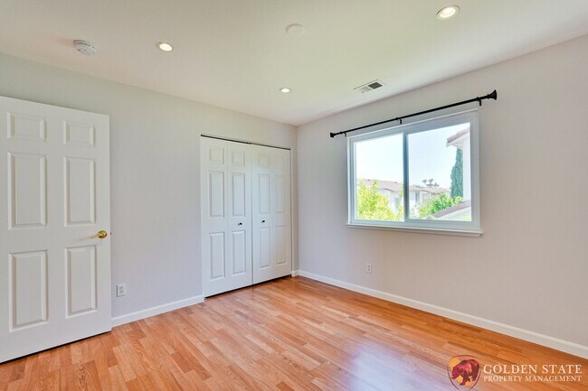 Building Photo - Comfort & Convenience in Santa Clara – Fre...