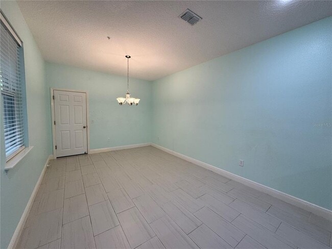 Building Photo - 9743 Amber Chestnut Wy