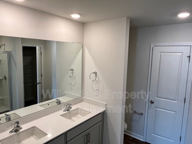 Building Photo - 257 David Hl Dr