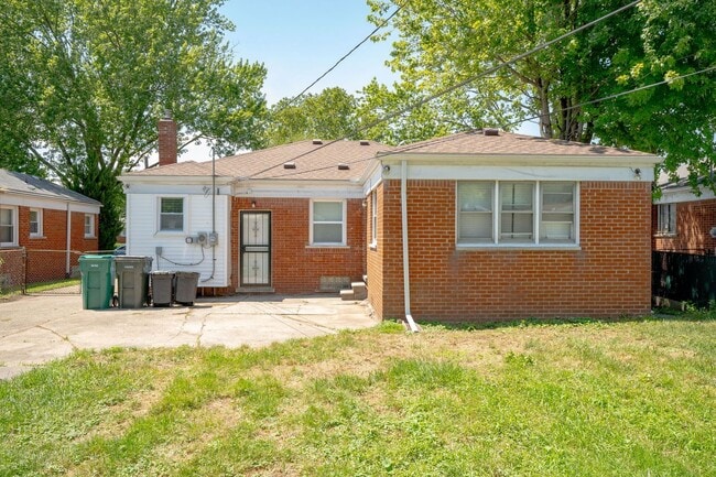 Building Photo - 3 Bedroom Ranch - $2650