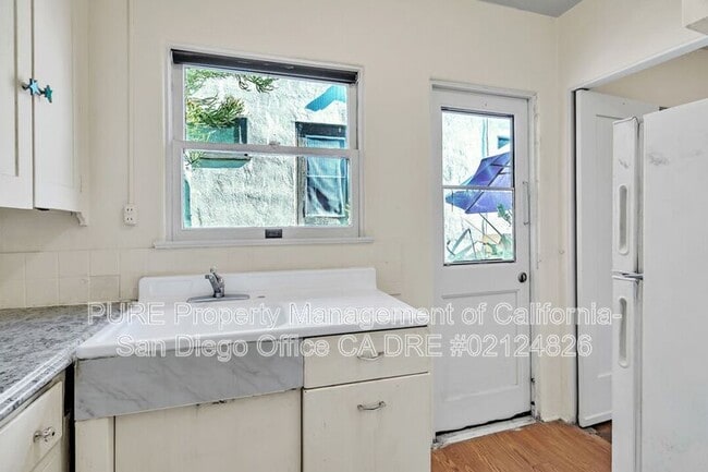 Building Photo - 3705 1st Ave