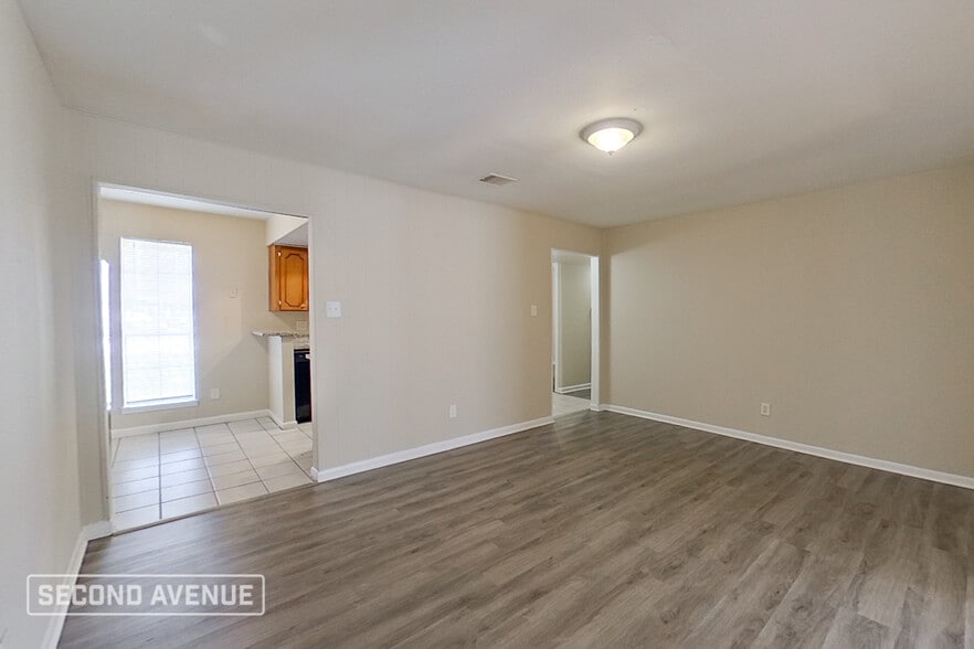 Building Photo - 1495 W Gulf Bank Rd