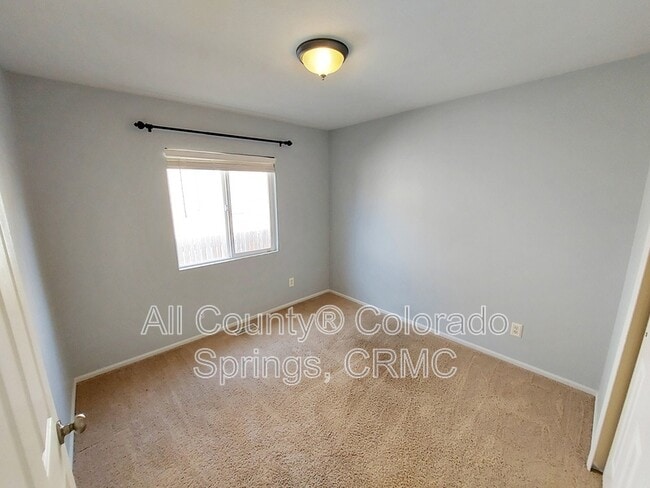 Building Photo - 4182 Pioneer Creek Dr
