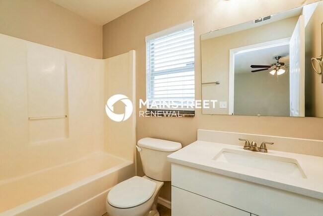 Building Photo - 3 Bedroom Pet-Friendly Home in lehigh acres, FL with Main Street Renewal