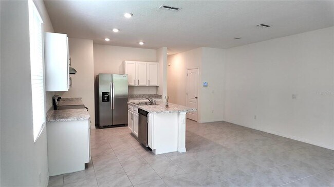 Building Photo - 1241 Yellow Finch Dr