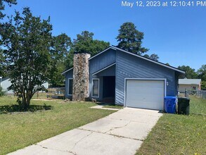 Building Photo - 6951 Calamar Dr