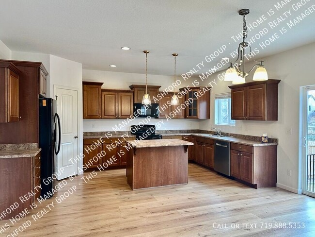 Building Photo - 3755 Reindeer Cir