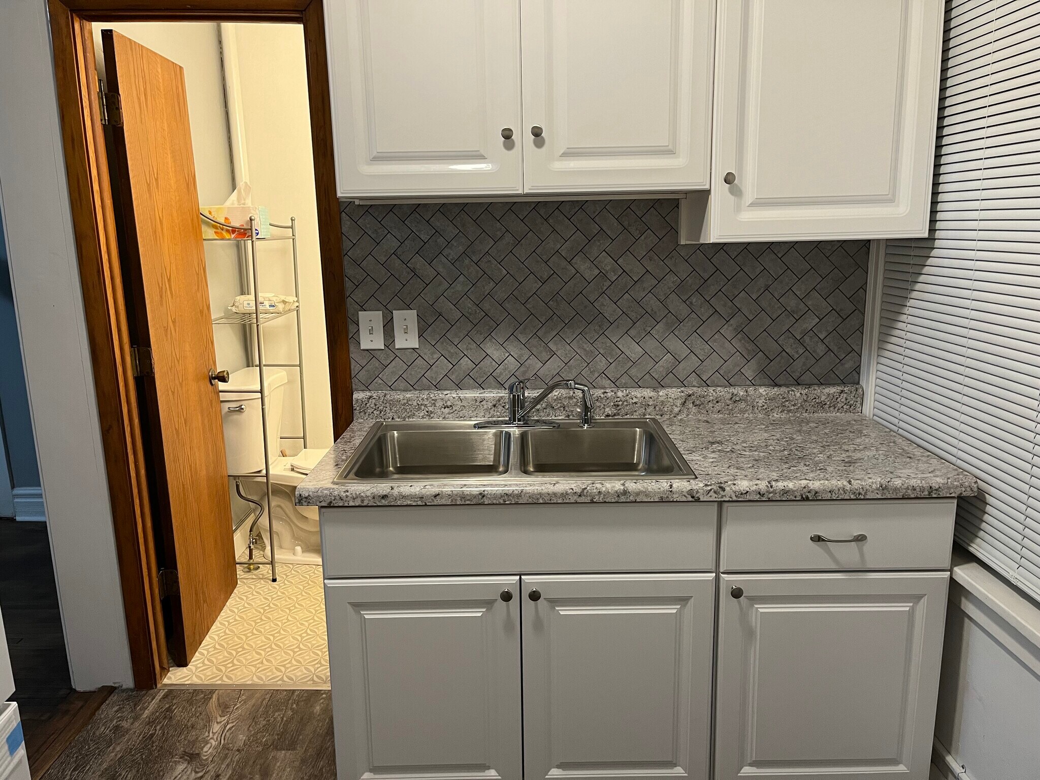 Building Photo - 719 3rd St SW