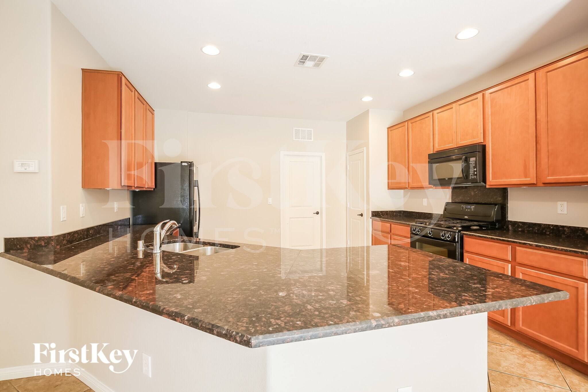 Building Photo - 6217 Escapa Ct