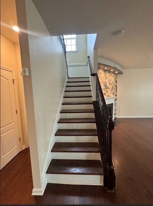 Building Photo - Modern Comfort Meets Space – 4BR/3.5BA Hom...