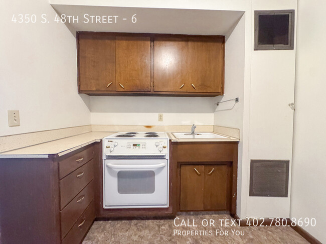 Building Photo - 1 Bedroom Near Union College!