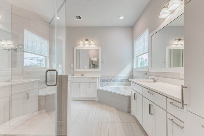 Building Photo - 1819 Golden Cape Dr