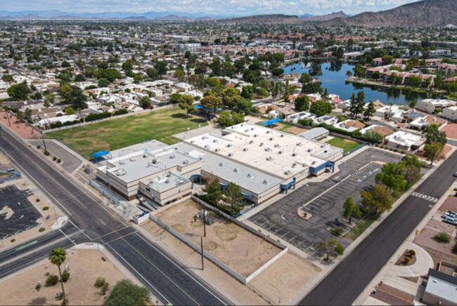 Building Photo - 5Bed/2Bath House at 35th Ave/Cactus! Move-In Ready on 04/02/2026! -- NO HOA!