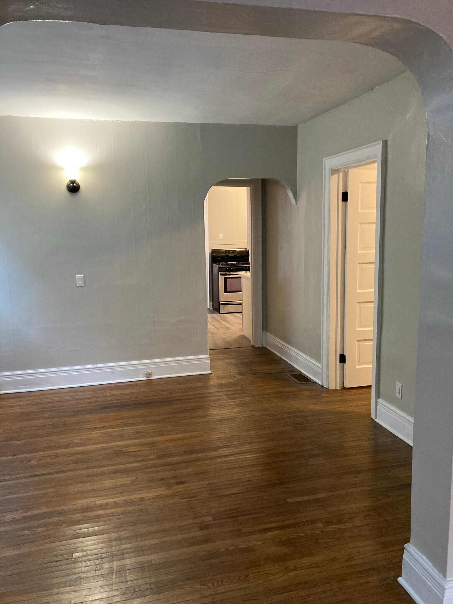 Building Photo - 19 Sheffield Ave