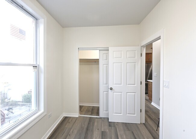 Building Photo - 3621 S Winchester Ave