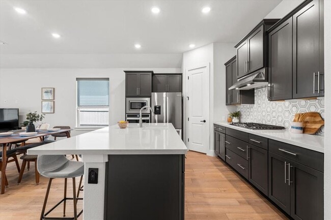 Building Photo - 8501 Hillock Terrace