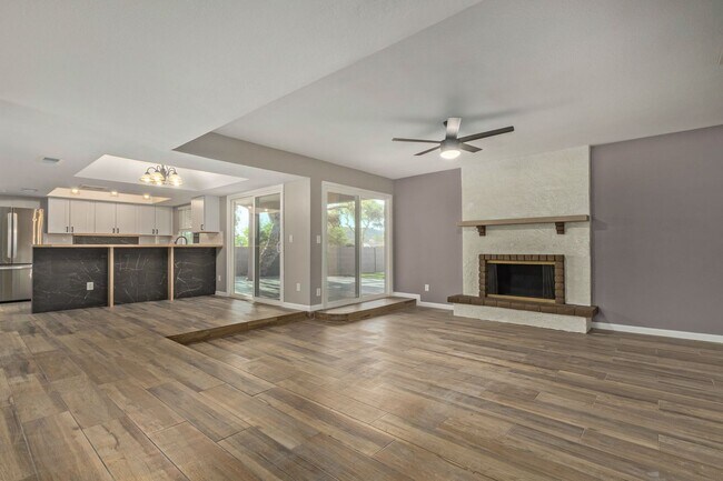 Building Photo - Central & Thunderbird 3 bdrm 2 bath Home w...