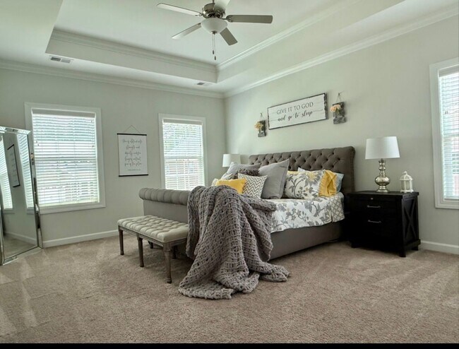 Building Photo - Luxury Living in Simpsonville – Spacious Home with Premium Amenities