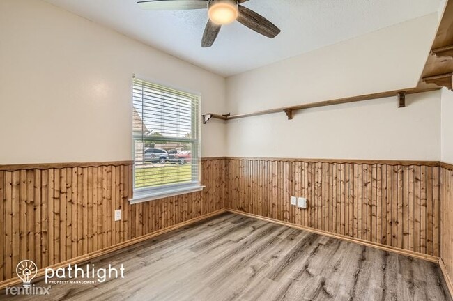 Building Photo - 4 br, 2 bath House - 112 Browning Lane UNIT