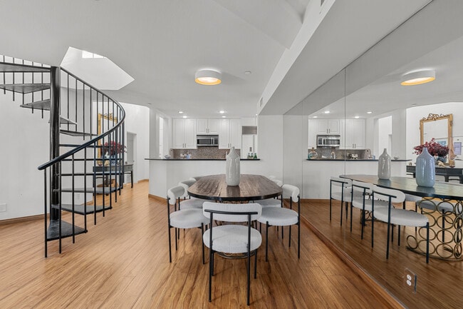 Building Photo - 12000 Goshen Ave