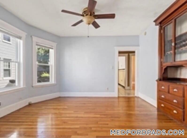 Building Photo - 38 George St