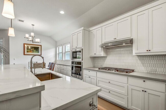 Building Photo - 1034 Jacksdaw Dr
