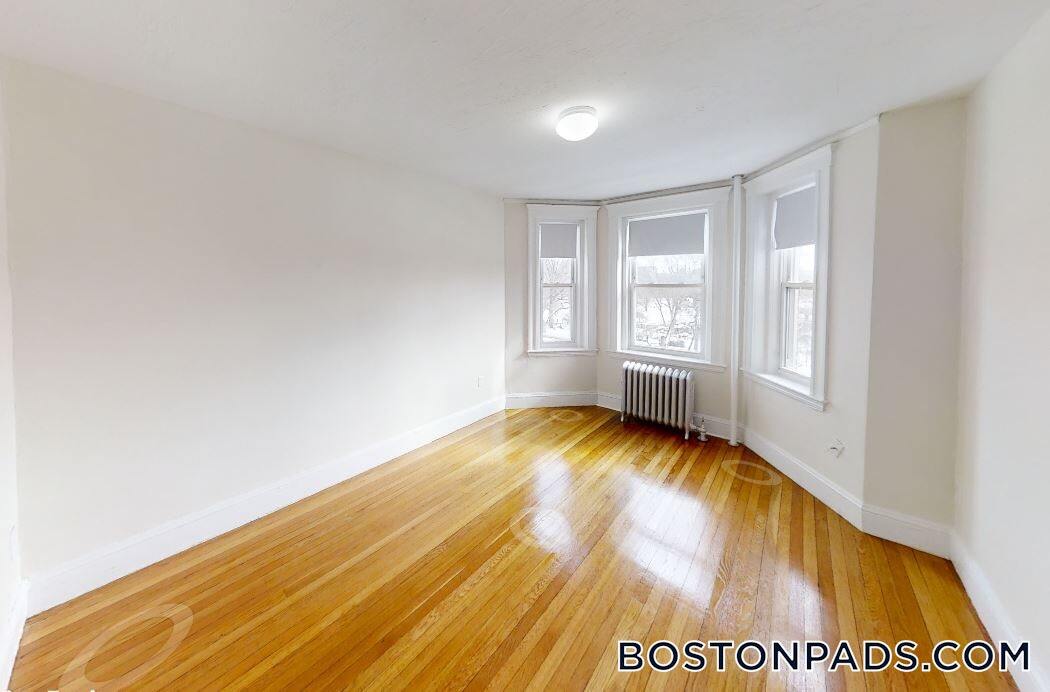 Building Photo - 1179 Boylston St