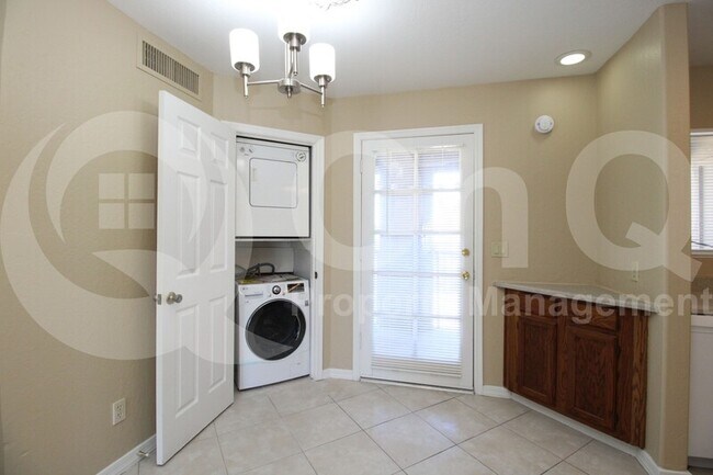 Building Photo - 13035 N 34th St