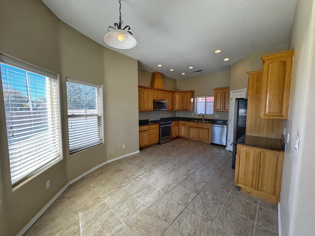 Building Photo - 4629 Spanish Sun Ave NE