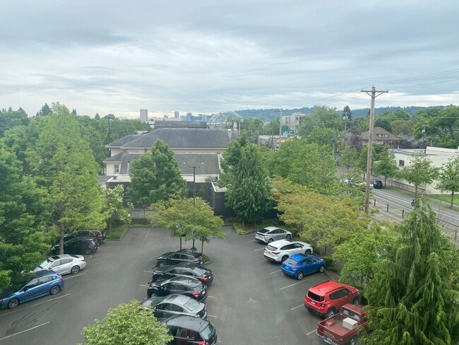 Building Photo - *** $250 OFF 1ST MONTHS RENT!!!*** 2 Bedroom Lofts in Overlook! Water, Sewer and Garbage Included!!!