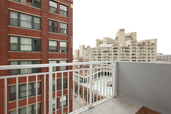 Building Photo - 170 W Polk St