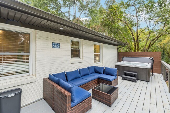 Building Photo - NEW! Fully Furnished Atlanta Oasis - Upsca...