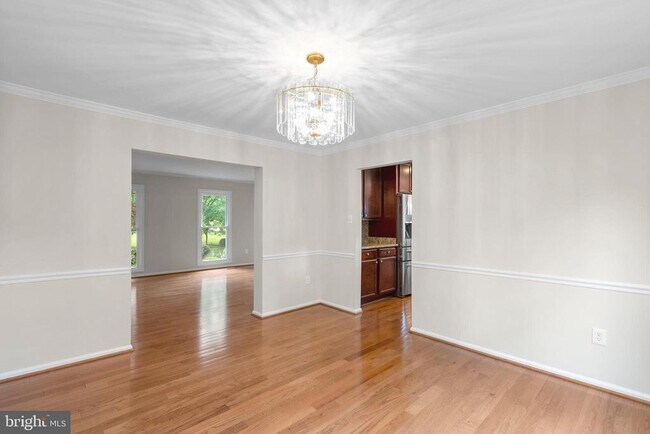 Building Photo - 1119 Halesworth Dr
